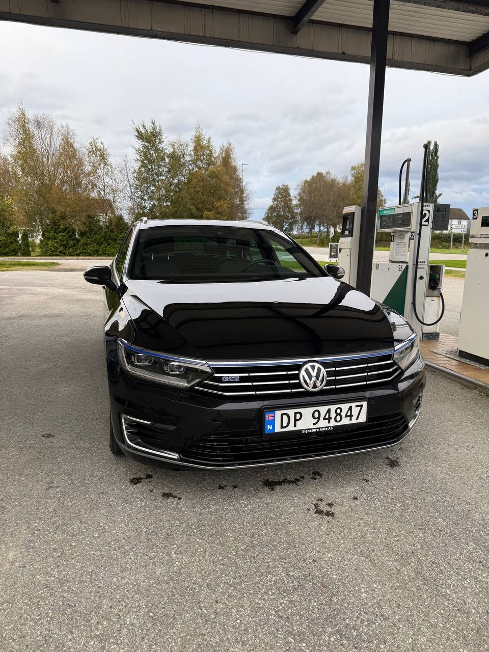 VOLKSWAGEN PASSAT · 2016