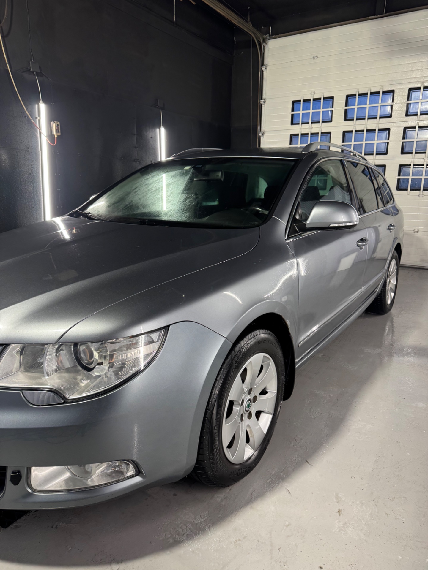 SKODA SUPERB · 2010